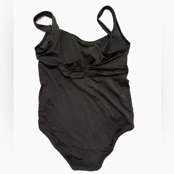 Amazon Essentials Women's One-Piece Coverage Swimsuit - Picture 4 of 6